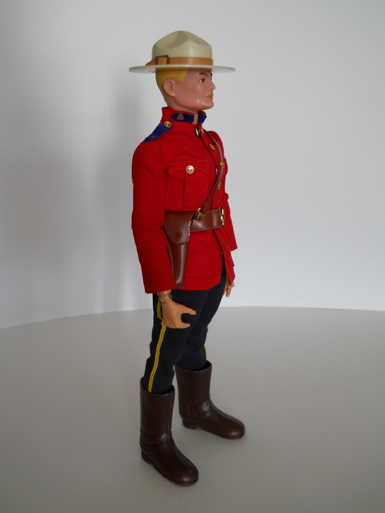 http://collectorville.net/joomla16/images/Mountie/smounted016.jpg